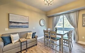 Grand Haven Condo - Walk To Nearby Hot Spots!